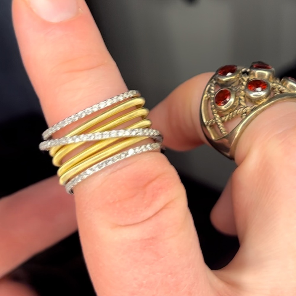 Beautiful rings - Picture 5 of 7